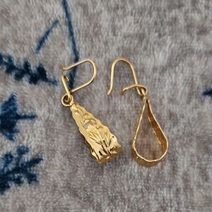Elegant Gold Drop Earrings